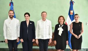 Anuncian finalistas de la quinta edición del Premio al Emigrante Dominicano Sr. Oscar de la Renta