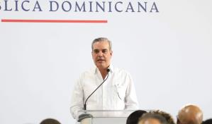 Luis Abinader critica método de repartición de ayudas sociales en el pasado gobierno