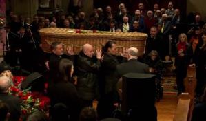 Funeral musical y homenaje en Irlanda al cantante de The Pogues, Shane MacGowan