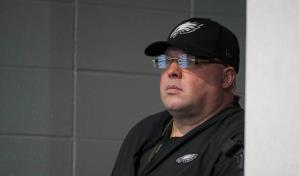 NFL veta un partido a jefe de seguridad de Eagles por altercado con jugador de 49ers