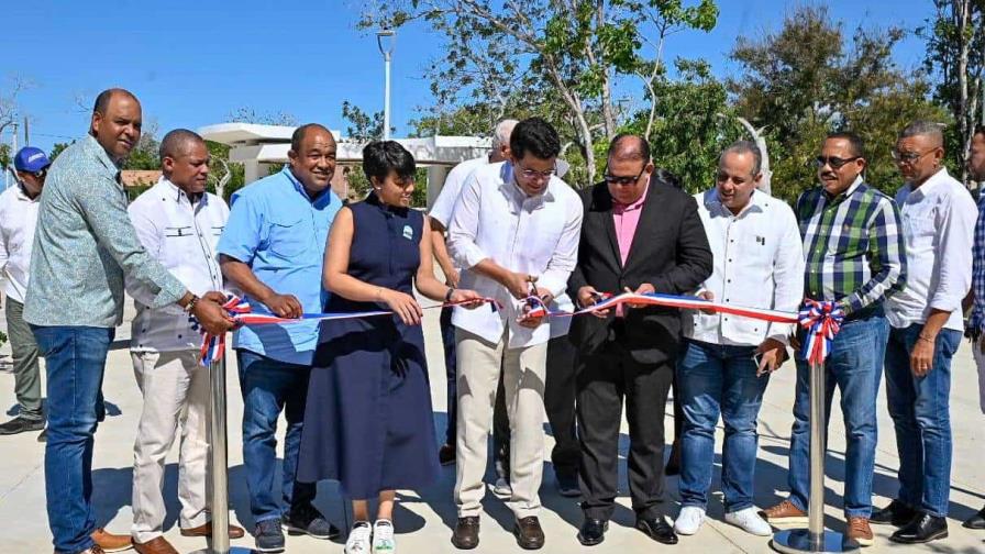 David Collado entrega Parque Municipal Pepillo Salcedo a un costo superior a RD$ 39 millones