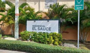 Familias afectadas por la falta de agua en Residencial El Sauce