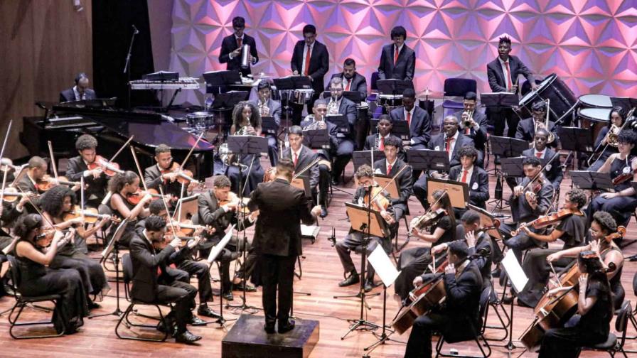 El vuelo de las Mariposas en concierto con la Orquesta Sinfónica Juvenil Carioca en Brasil