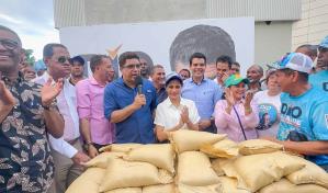 Dio Astacio implementa plan de intercambio Arroz por Plástico