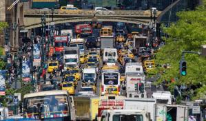 Choferes pagarían US$15 diarios por circular en Midtown NY tras aprobación de nueva tarifa