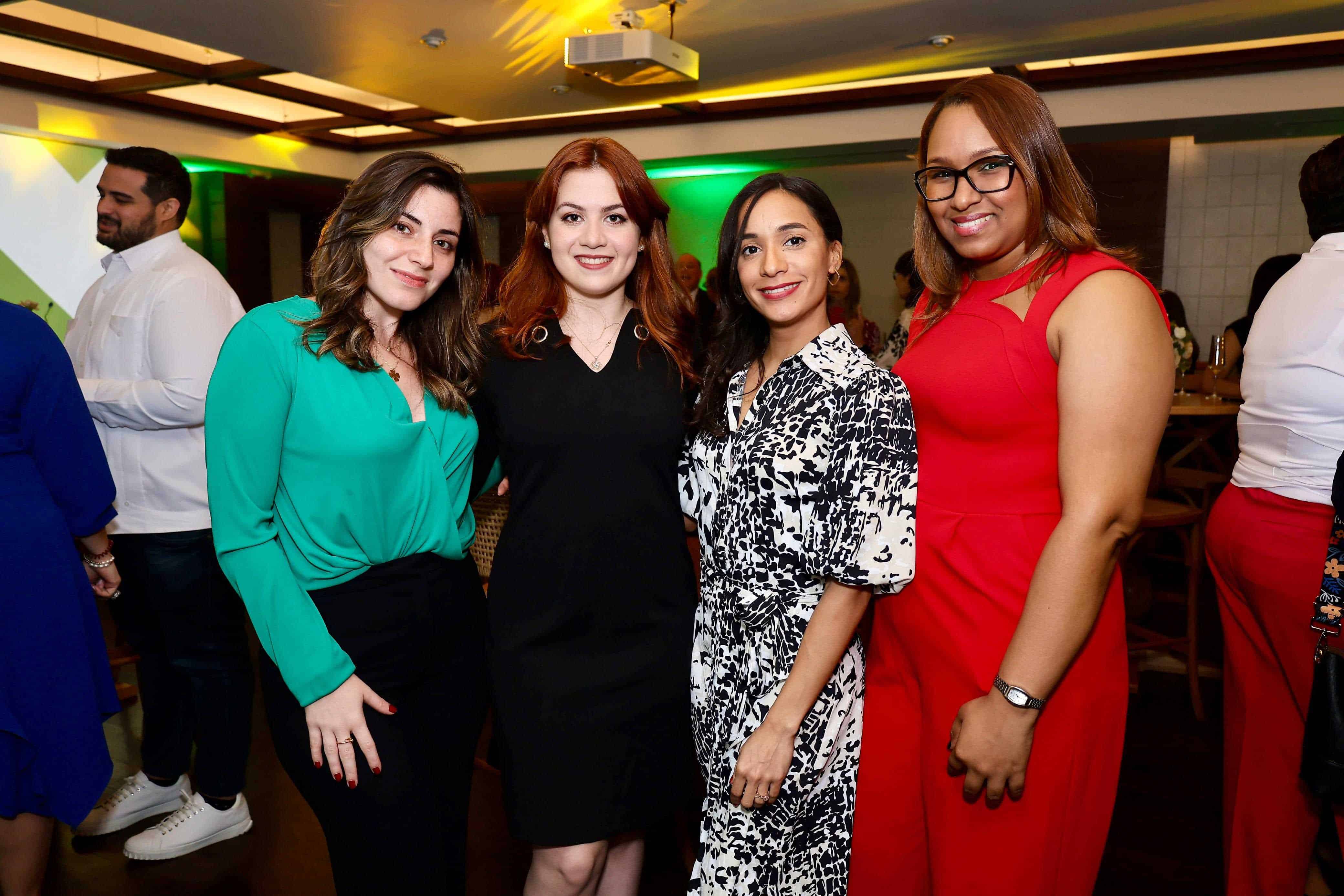 Katia Khoury, Lillyed García, Rosmery Melo e Isis de la Cruz.