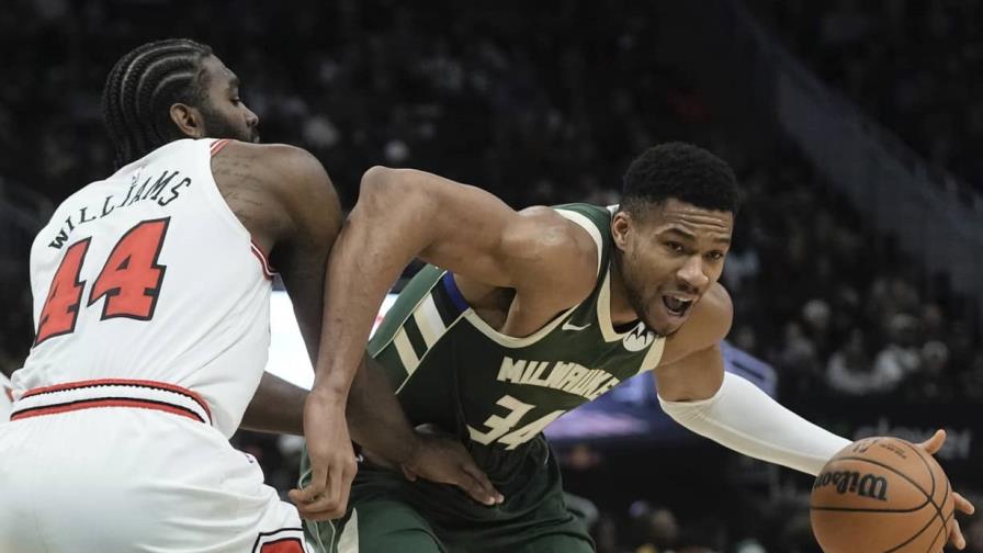 Antetokounmpo comanda triunfo de Bucks sobre Bulls 133-129 en tiempo extra
