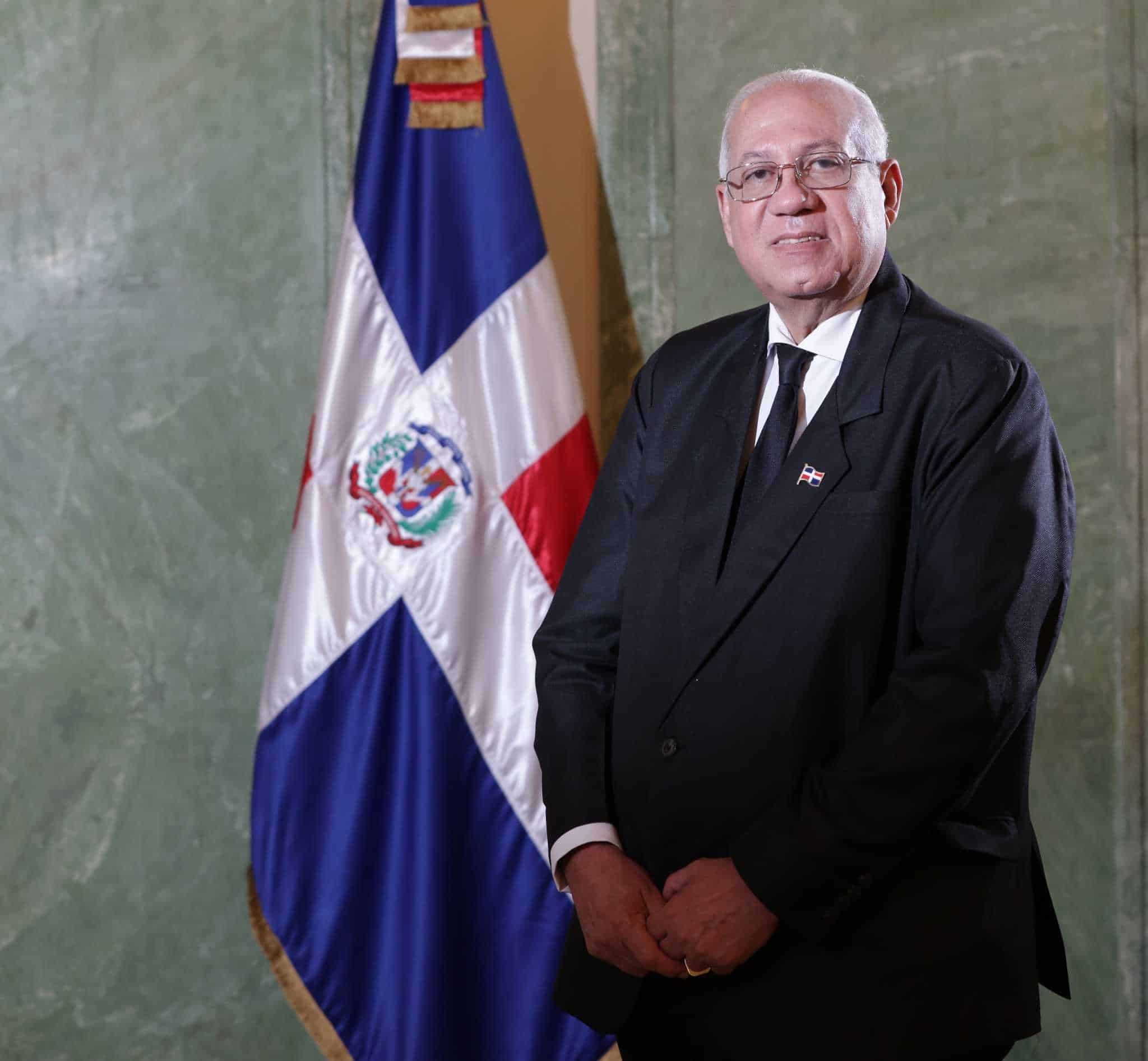 <div><strong>Fidias Aristy <br></strong></div><div><strong><br></strong></div><br><div><i>Nuevo Juez del TC </i><br></div><div><br></div><br><br><br>Ha sido asesor del Poder Ejecutivo en materia de políticas antinarcóticas. Expresidente del Consejo Nacional de Drogas. También fungió como secretario general de la Liga Municipal Dominicana en el período presidencial 2012-16.