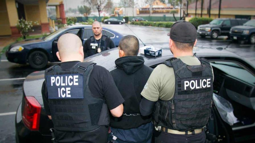 Casi dos de cada tres enviados a centros del ICE en noviembre fueron arrestados por CBP Casi dos de cada tres enviados a centros del ICE en noviembre fueron arrestados por CBP