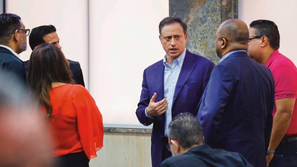 Jean Alain dice EE.UU. cambiará de parecer cuando conozca su versión