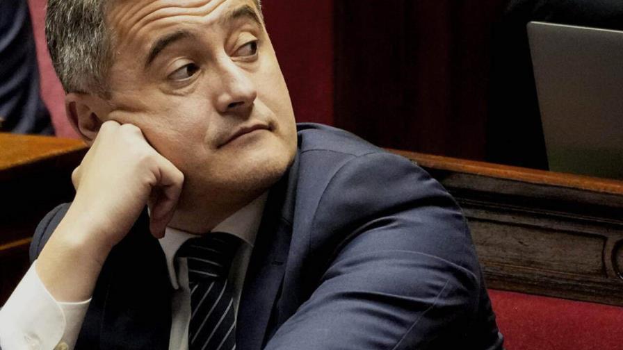 Unida, la oposición asesta un fuerte revés a la reforma migratoria de Macron