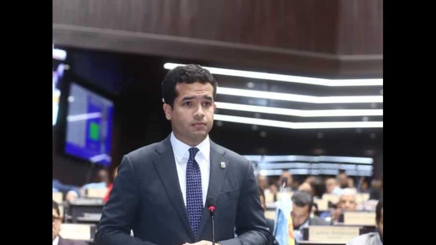 Omar Fernández propone enmienda al presupuesto para mejorar tránsito del DN