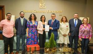 Candidata presidencial de Opción Democrática depositó su programa de gobierno ante la JCE