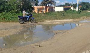 Amenazan con paralizar docencia en politécnico de Higüey si no arreglan calles y eliminan vertedero