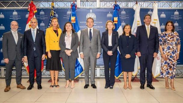 EE.UU. entrega 1.4 millones de dólares para apoyar el comercio y el nearshoring en el país