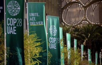 La COP28 propone ir hacia el abandono de los combustibles fósiles en energía