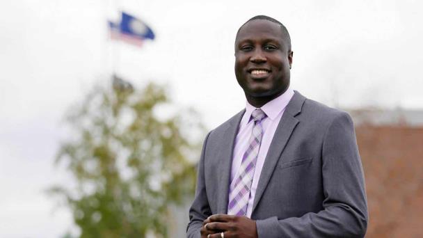Nueva Hampshire: Renuncia sheriff acusado de robo