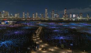 La Freedom Plaza de Nueva York se enciende con una instalación luminosa de Bruce Munro