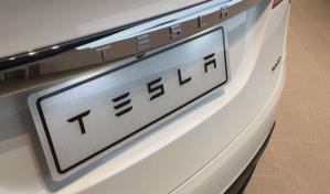 Tesla llama a revisión a 2 millones de vehículos en EE. UU. para corregir software de conducción