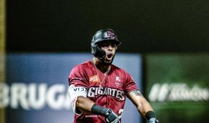 Gigantes destrozan el pitcheo del Licey y colocan su número mágico en uno