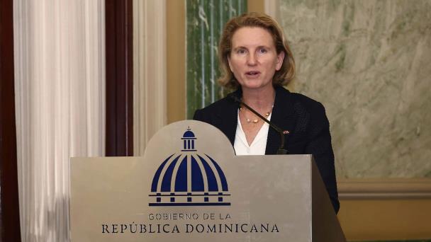 Lucha contra la corrupción facilita la inversión extranjera en RD, según subadministradora USAID