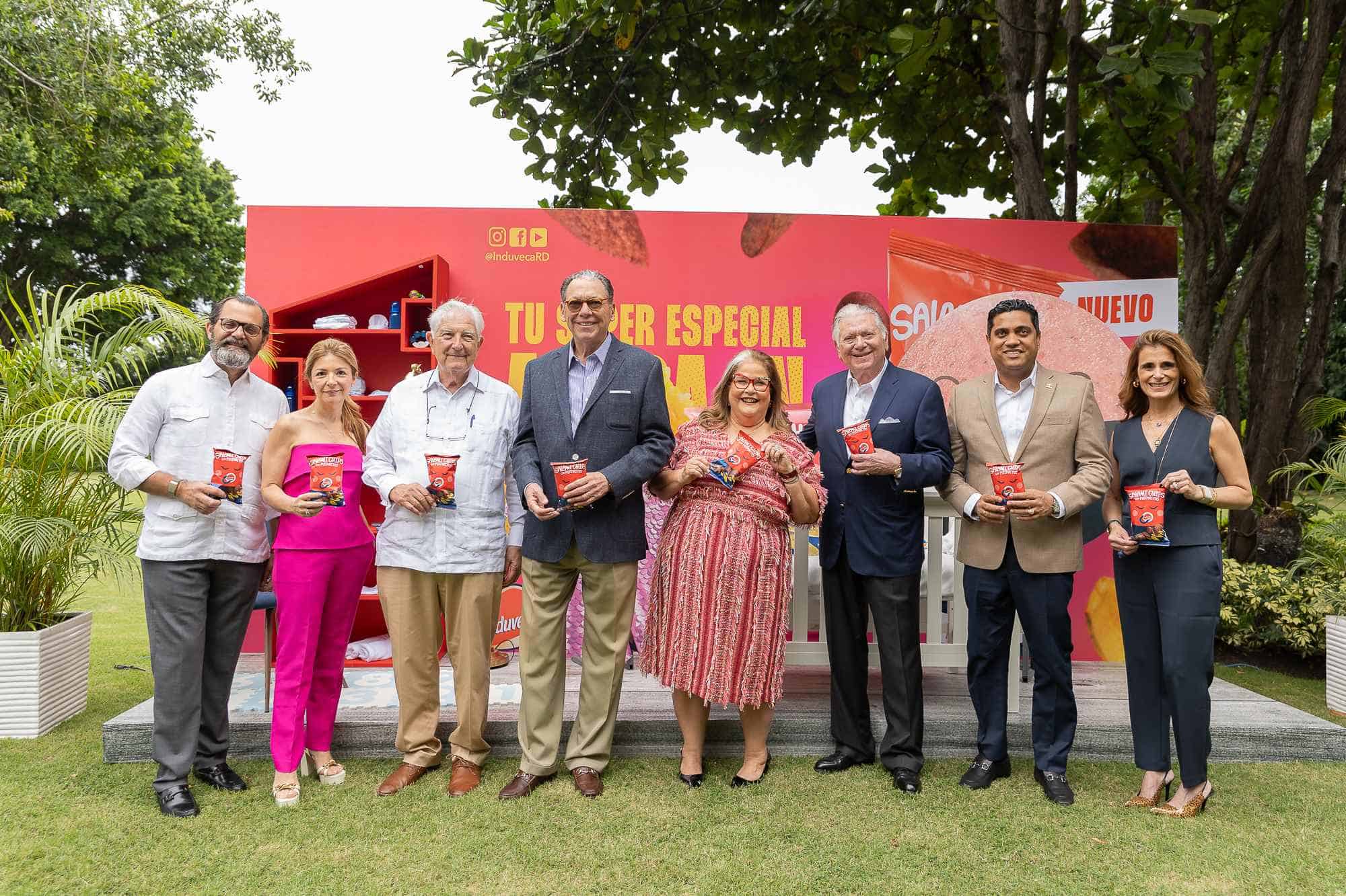 José Miguel Bonetti DuBreil, Mónica Armenteros, José Vitienes, Roberto Bonetti Guerra, Lil Esteva, José Miguel Bonetti Guerra, Kelvin Cruz y Ligia Bonetti.