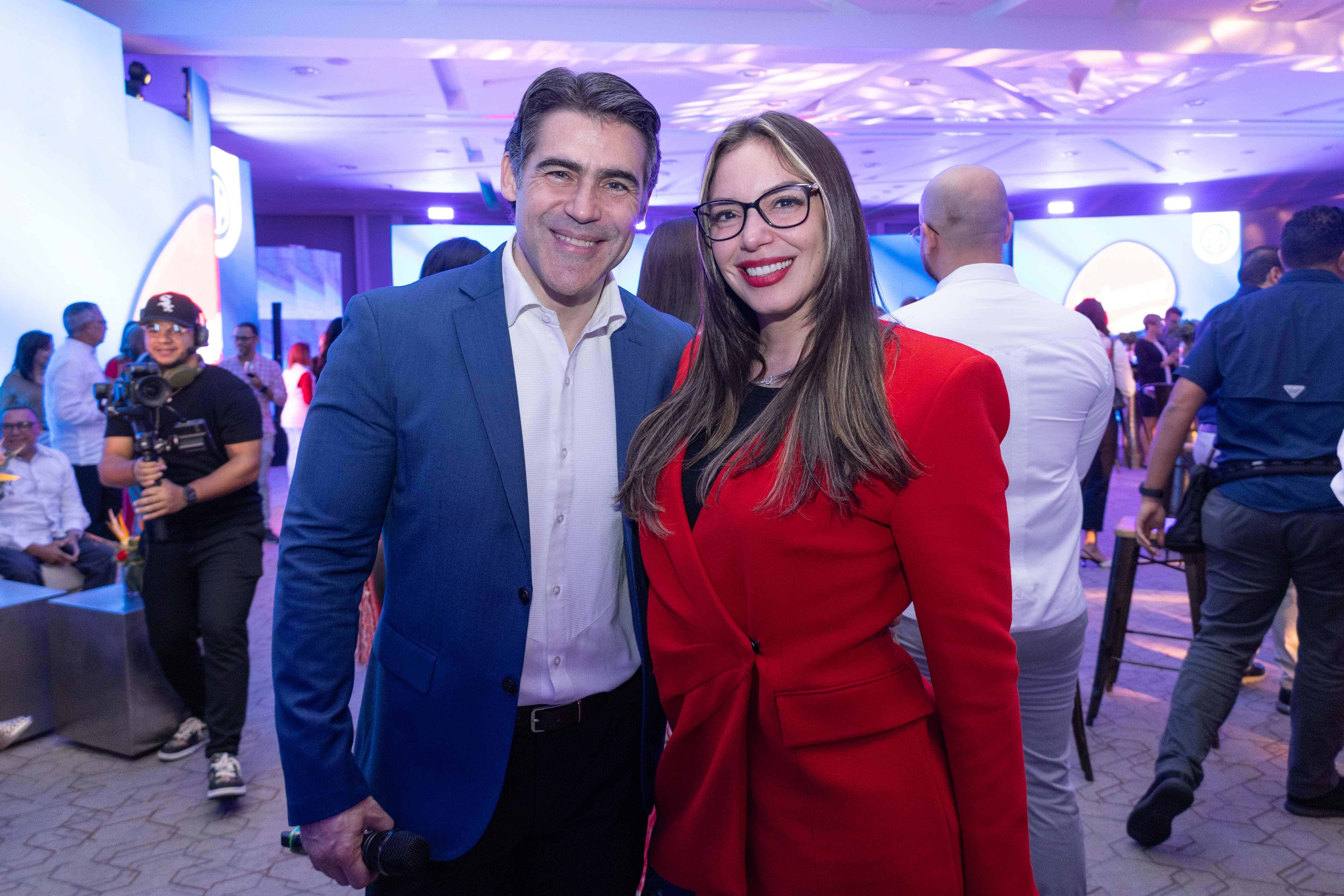 José Guillermo Cortines y Hony Estrella.