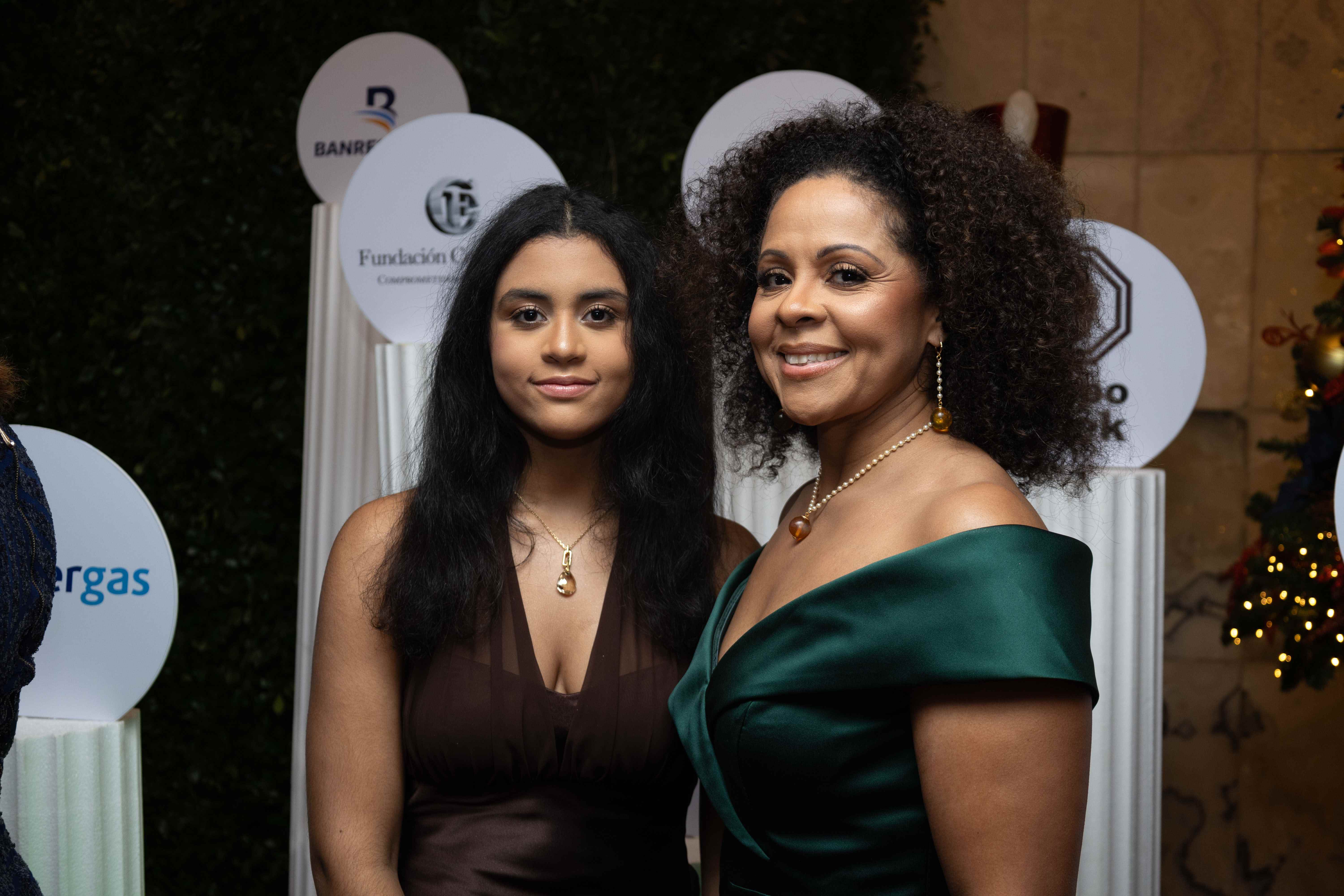 Laisha Rodríguez y Evelyn Rodríguez.