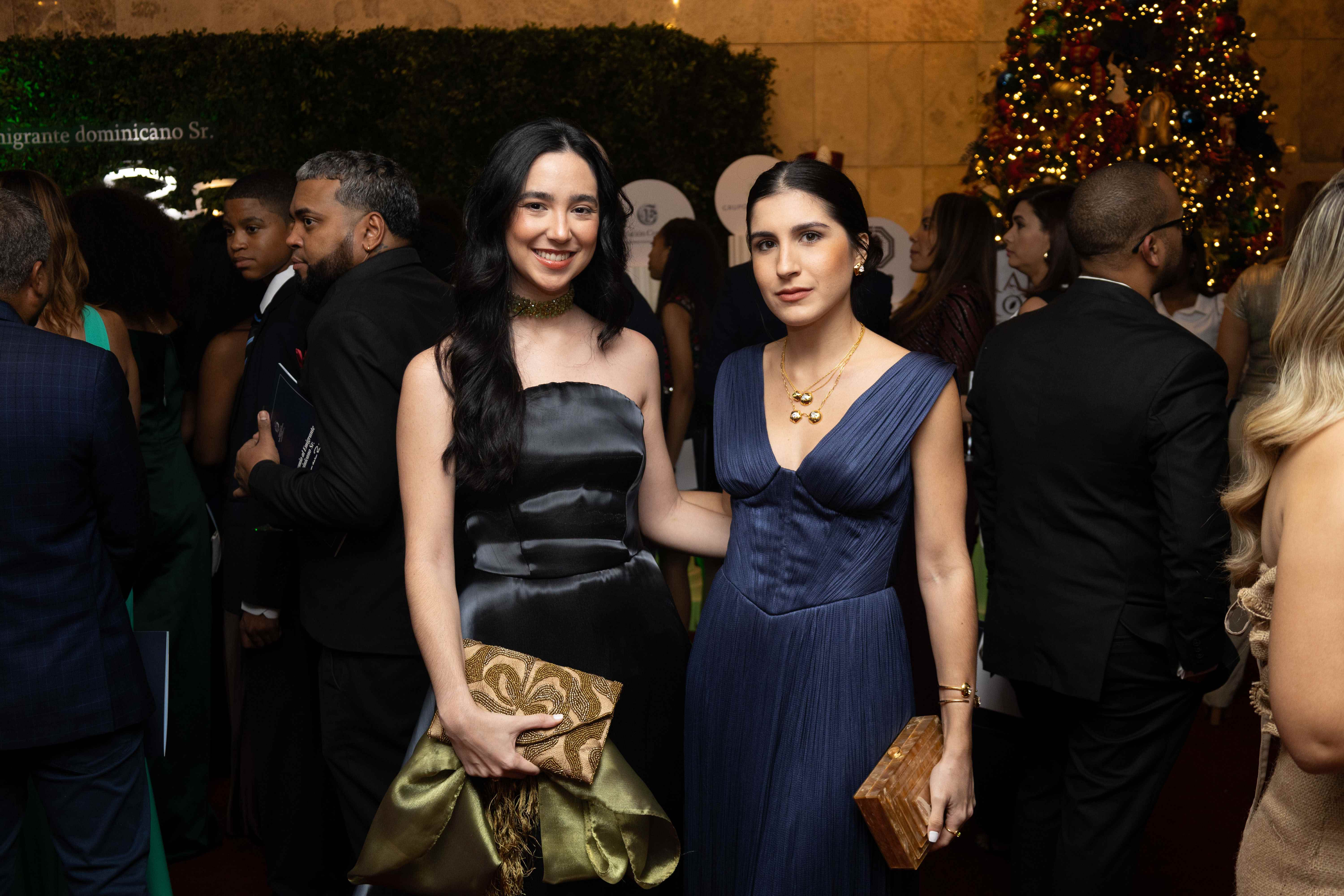 Beatriz Rodríguez y Alessandra Tezanos.