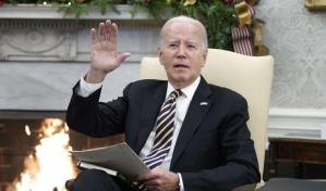 Biden está dispuesto a desmantelar el asilo en EE.UU. a cambio de ayuda para Ucrania