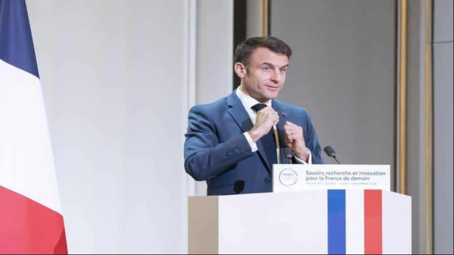 Macron anuncia el automóvil eléctrico por 100 euros al mes para hogares de bajos ingresos