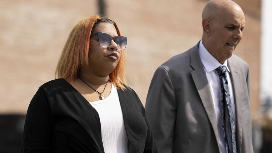 Condenan a dos años de prisión a madre de niño de seis años que disparó a profesora en EE.UU.