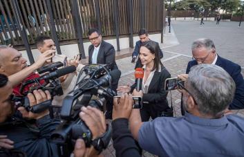 María Corina Machado pide al Supremo revisar su inhabilitación para presidenciales de 2024