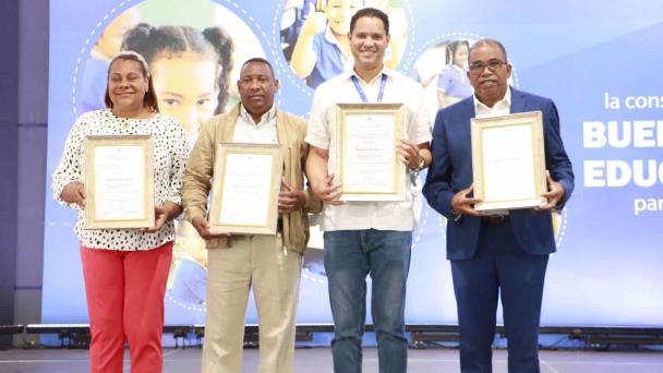 Buenas prácticas en educación inclusiva: Regional 15 y CAD son reconocidos