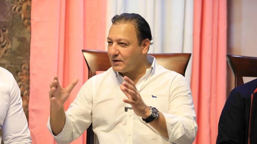 Abel Martínez invita a los profesores a trabajar doble para recuperar el sistema educativo