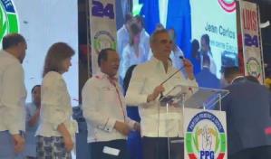 Abinader dice “en términos proporcionales” hay menos pobres que antes en RD