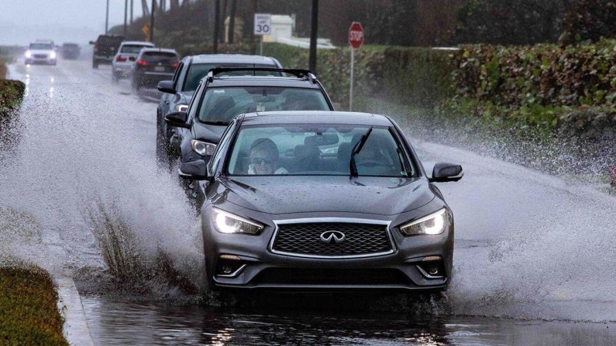 Tormenta causa inundaciones y obliga a cancelar eventos en Florida