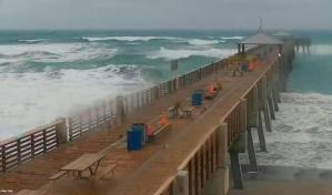 Tormenta genera aguaceros en Carolina del Sur y Florida mientras avanza por la costa este de EEUU