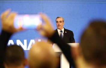 Abinader le expresa apoyo al presidente electo de Guatemala en defensa de su mandato