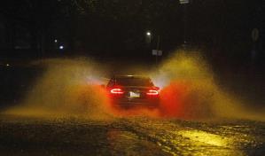 Fuertes lluvias y vientos invernales azotan el noreste de EE.UU.