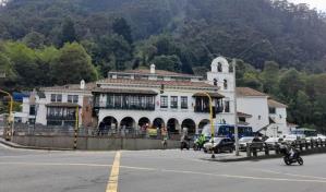 Buscan a 10 jóvenes perdidos desde el fin de semana en el cerro de Monserrate en Bogotá