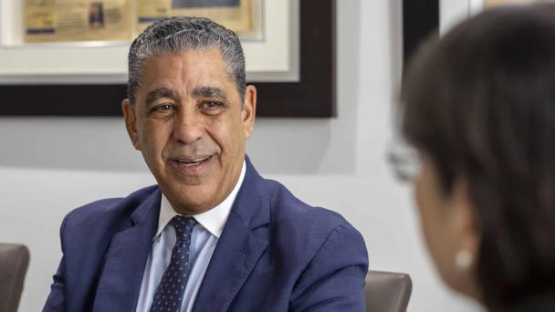 Espaillat califica como “excesivo y agresivo” informe de EE.UU. sobre los Derechos Humanos en RD