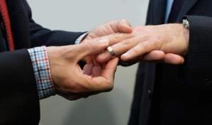 El Vaticano acepta la bendición de parejas homosexuales sin considerarlas matrimonio
