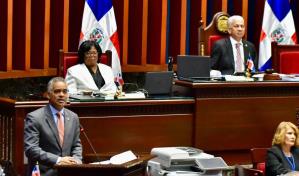 Senadores cuestionan minuciosamente a comisión del gobierno que renegocia contrato Aerodom