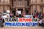 La Casa Blanca critica la nueva ley de Texas porque deshumaniza a los migrantes La Casa Blanca critica la nueva ley de Texas porque deshumaniza a los migrantes