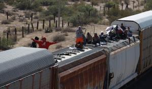 EE.UU. suspende el trámite de trenes en dos pasos fronterizos ante mayor flujo migratorio