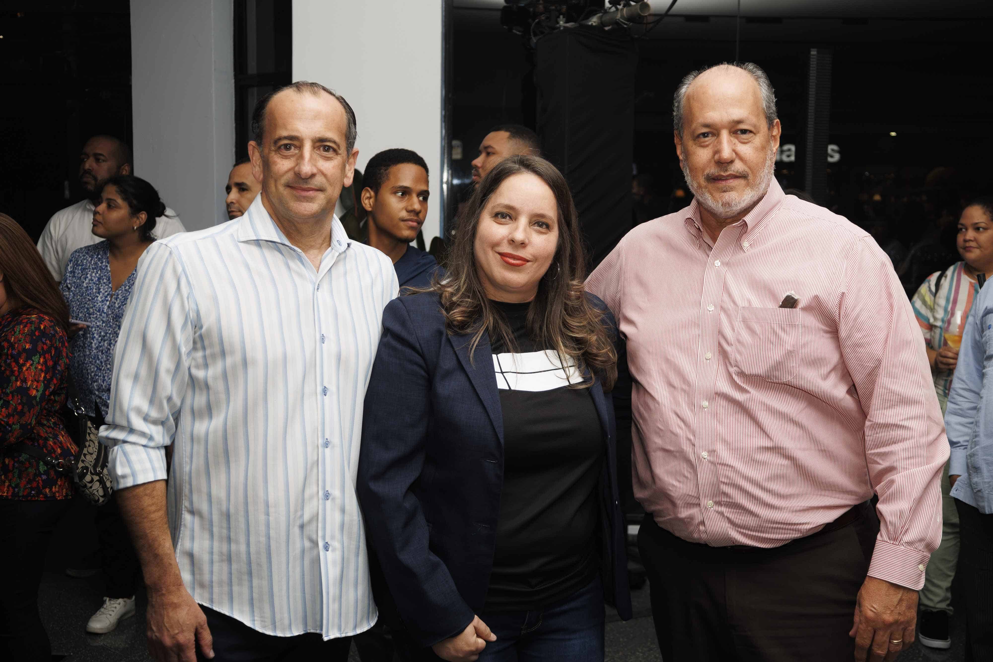 Ricardo Lomba, Yoslaidy Pérez y Hamlet Hermann.