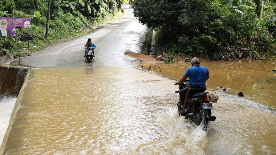 Amplían búsqueda de hombre desaparecido tras desborde de río en Monte Plata