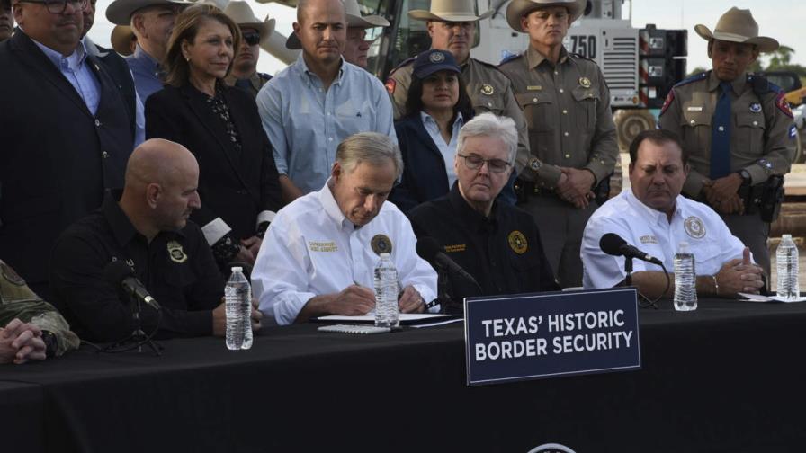 Texas promulga ley que permite a policía estatal detener a migrantes que entren ilegalmente en EEUU