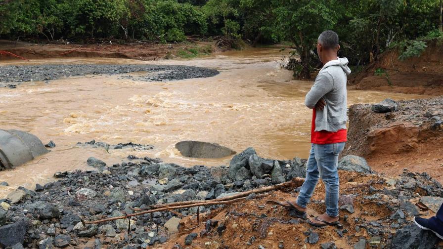 Crecida de río Leonora deja zona incomunicada en Yamasá